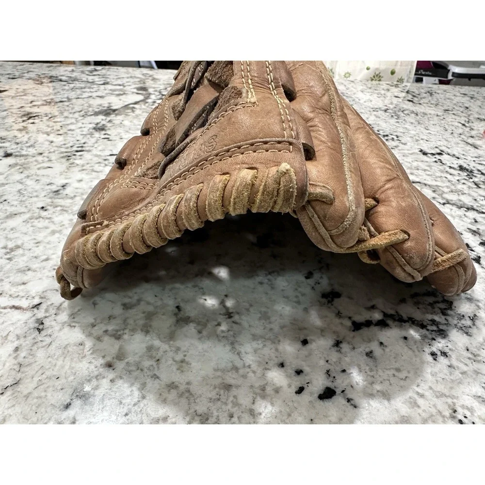 Vintage 1970s MacGregor OF4‎ Baseball Glove 12.5